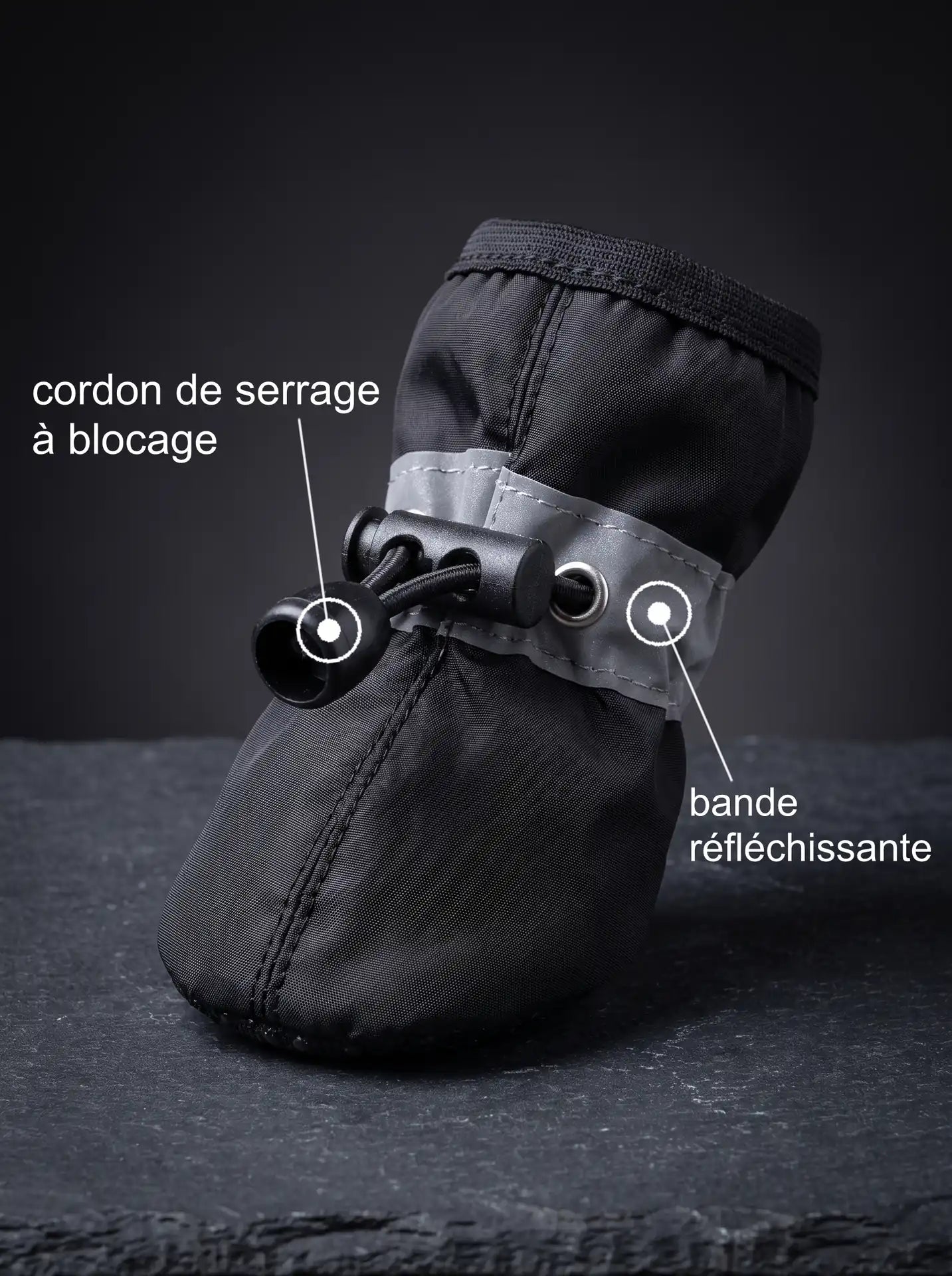 Détail du cordon de serrage à blocage et de la bande réfléchissante de la bottine chien KARN Frost
