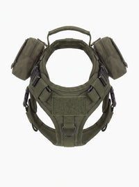 Deux pochettes tactiques MOLLE vert olive montées de chaque côté du harnais tactique chien KARN Field, vue de face