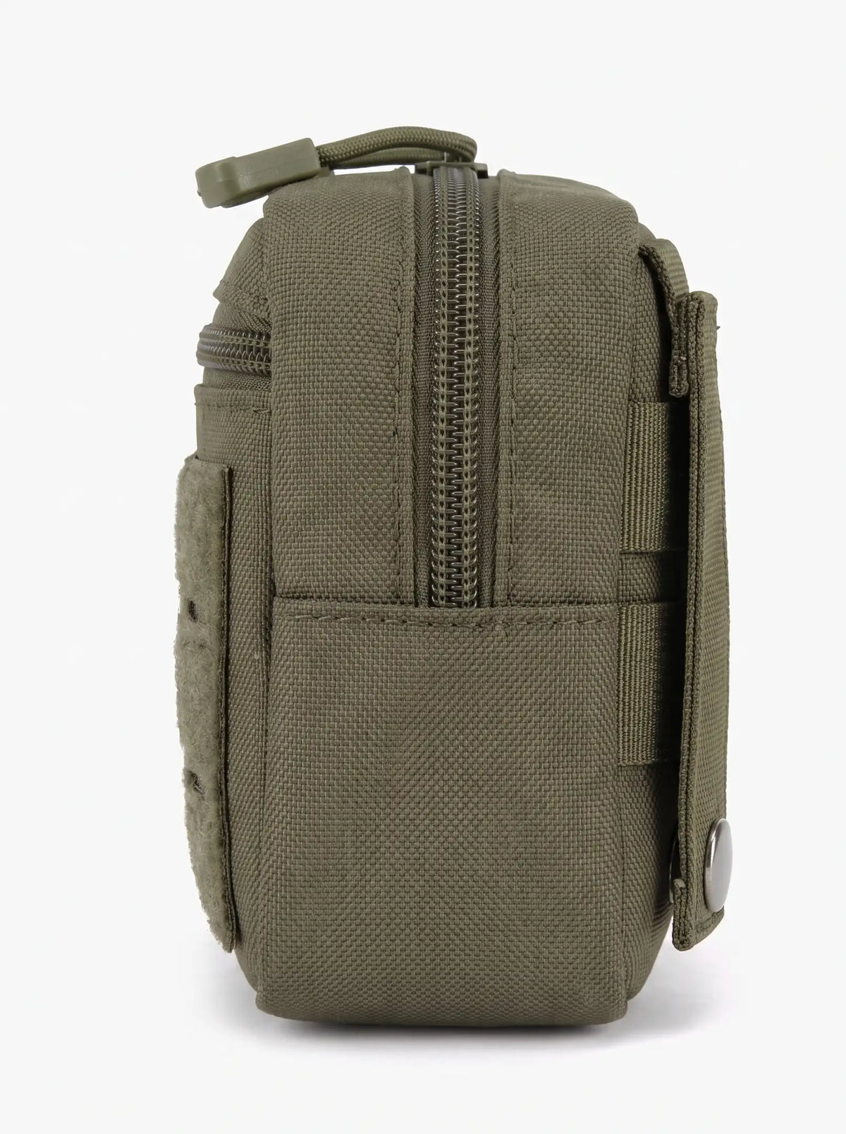 Pochette tactique MOLLE vert olive vue de profil, double zip et sangle de fixation à bouton pression