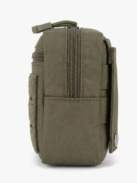 Pochette tactique MOLLE vert olive vue de profil, double zip et sangle de fixation à bouton pression